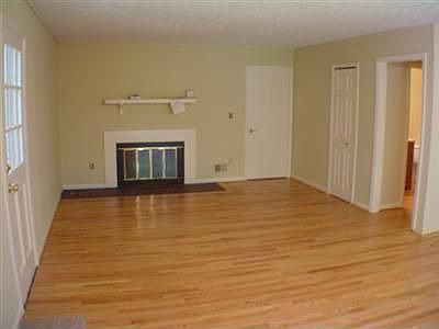 5th image of 4010 Tanglewood Dr