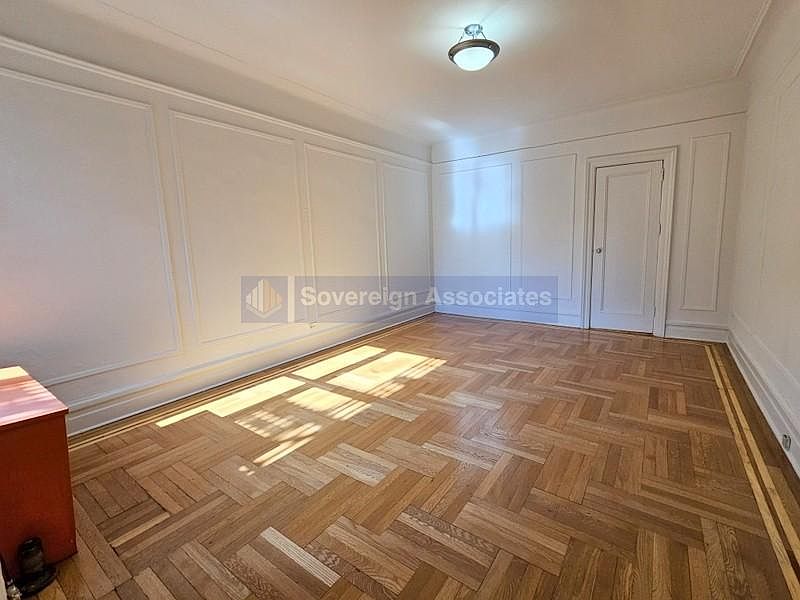 2nd image of 664 W 163rd St APT 51