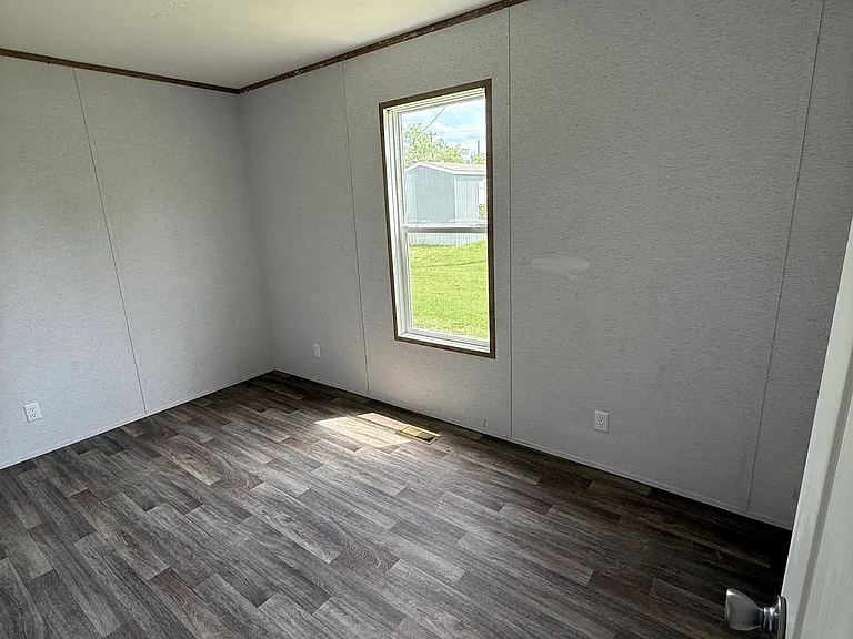1023 SW 22nd St — Photo 10