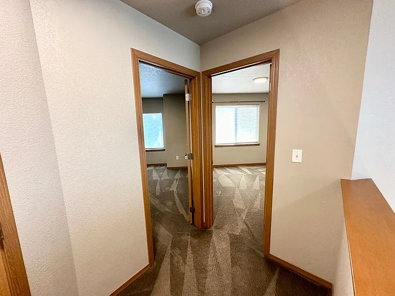 2102 N Yellowstone St — Photo 36