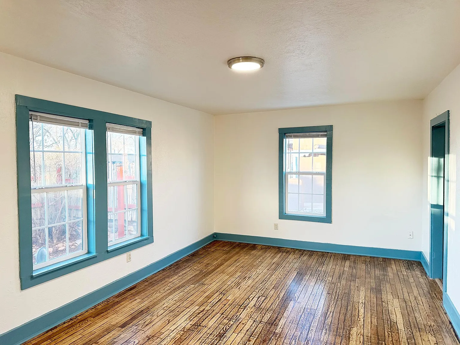 544 Franklin Ave — Photo 3