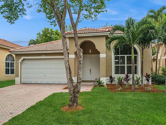 3rd image of 9060 SW 162nd St