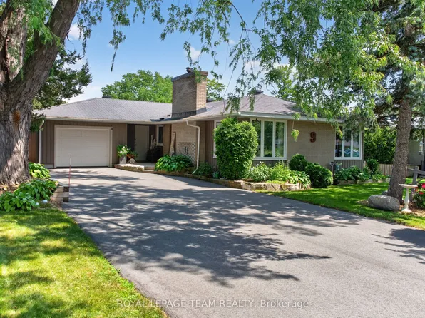 9 Laurentide Rd, Ottawa, ON K2H 6T6
