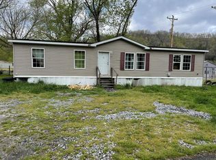 37 S River St, Dwale, KY 41621