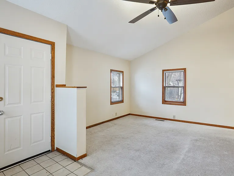 2943 Washburn Ave N — Photo 13