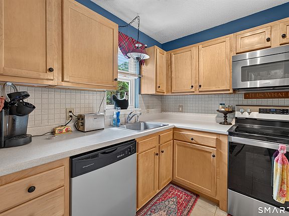 3rd image of 181 Sherbrooke Street #13