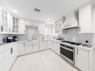 6054 Klump Ave, North Hollywood, CA 91606