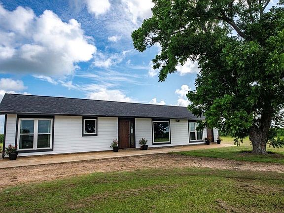 2nd image of 1737 County Road 425