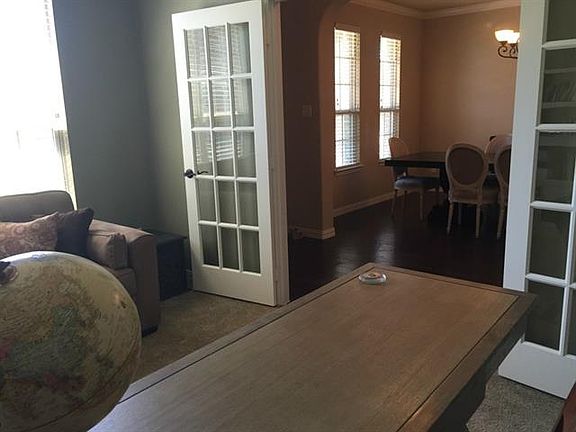 4th image of 15914 Willowbrook Ln