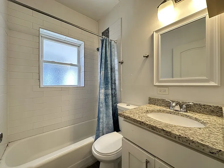1621 N McVicker Ave #2 — Photo 18