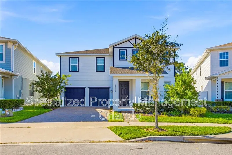 5 bed, 5.5 bath, 3636 sqft, $4,199 — Photo 1