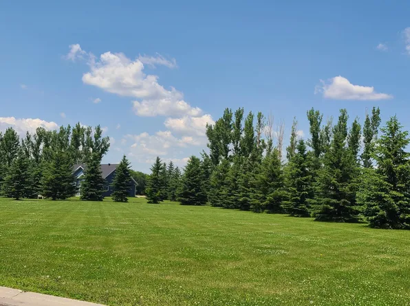 212 River Bend Trl, Breckenridge, MN 56520