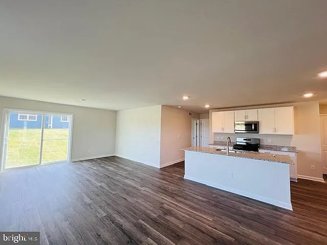 118 Medley Way — Photo 8