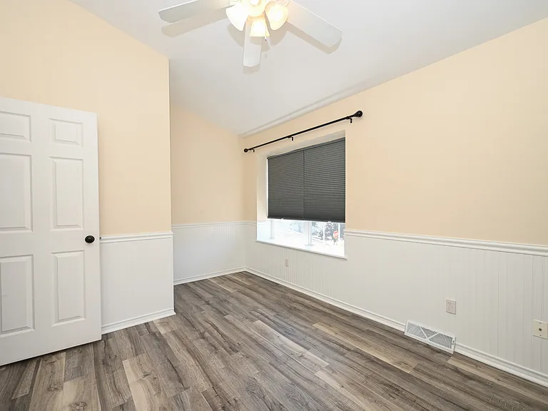 655 Almas Ct — Photo 22