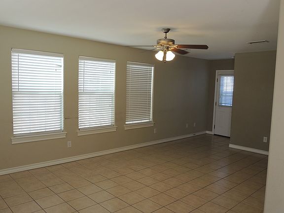 2nd image of 418 W Shandon Ave