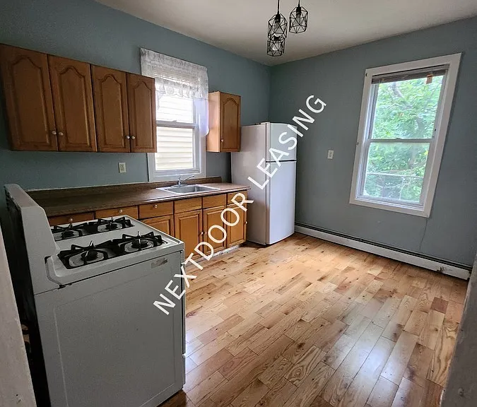 183 Wegman Pkwy #2M — Photo 1