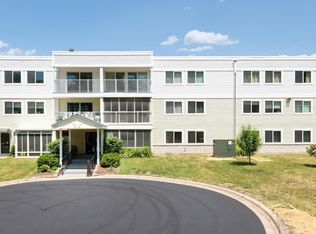 132 Demont Ave E APT 133, Little Canada, MN 55117