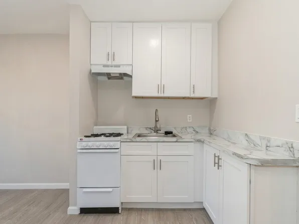 40 Beacon Avenue image 17 of 23