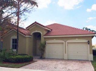 8220 SW 164th Ct, Miami, FL 33193