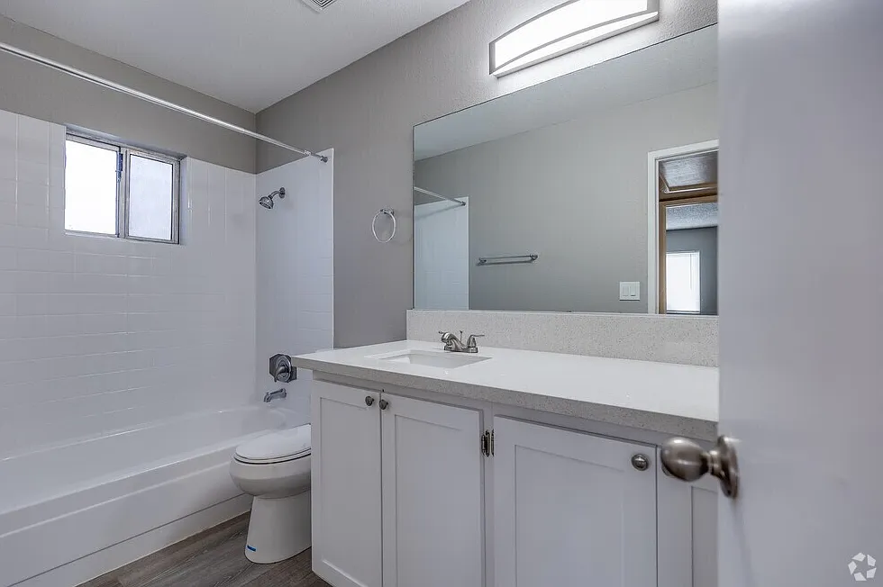 1 bed, 586 sqft, $1,025 — Photo 3