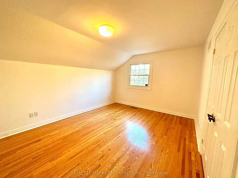 8 Blue Grass Dr — Photo 23