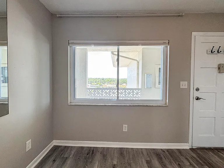 1235 S Highland Ave #F-702 — Photo 5