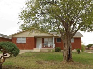 701 SW Ranch Oak Blvd, Lawton, OK 73501