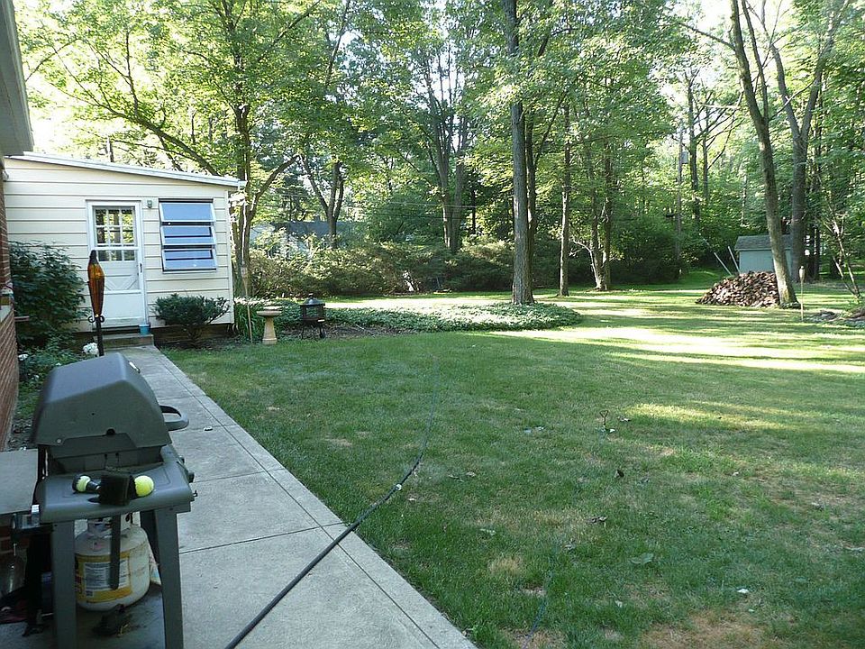 2nd image of 1105 Valley Park Dr