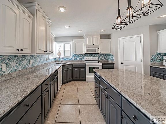 5th image of 2870 Agnes St