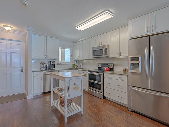 3rd image of 3831 S Atlantic Ave APT 605