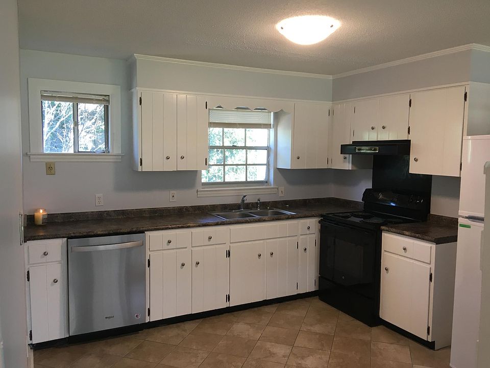 1st image of 7620 Austin Dr APT B