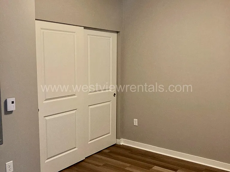 203 E Laurel St — Photo 34
