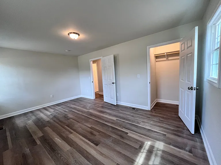 206 Sumter St — Photo 15