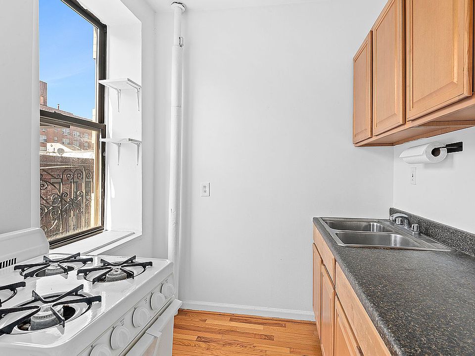 2nd image of 311 E 3rd St APT 32