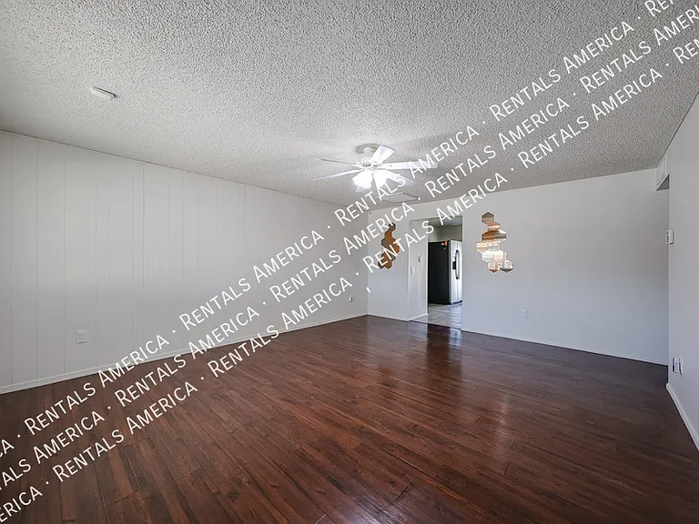 3550 E Voltaire Dr — Photo 4