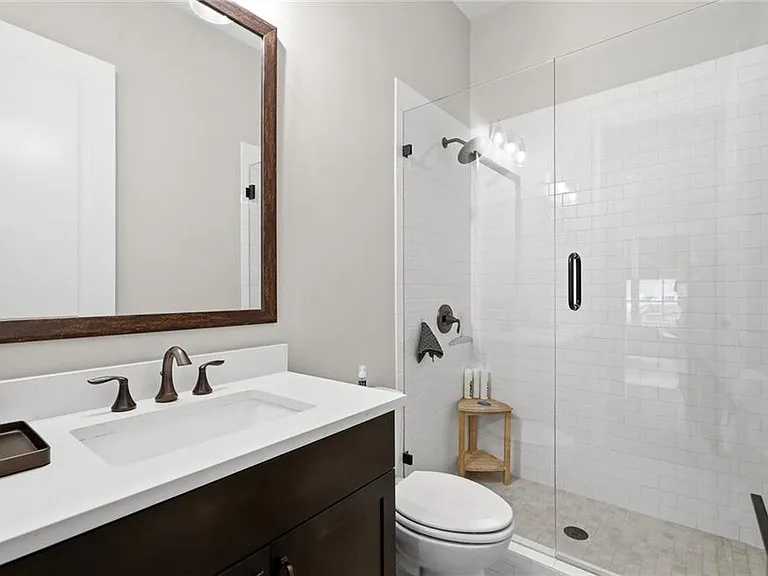 1012 Summit View Ln — Photo 24