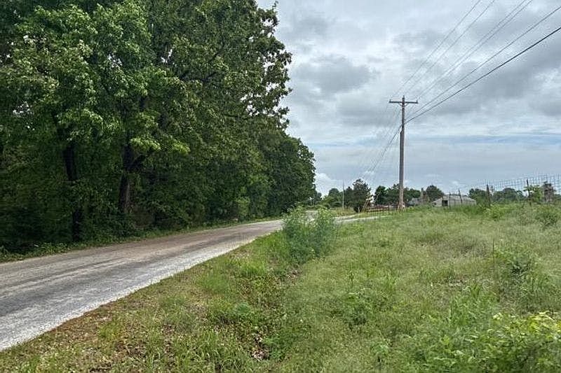 2nd image of 16902 E Hewitt Springs Rd