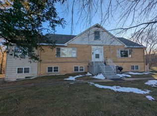 28600 W Grass Lake Rd APT 1B, Spring Grove, IL 60081