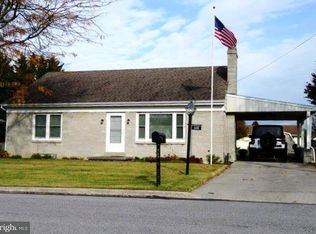608 Hammond Ave, Hanover, PA 17331