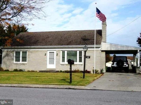 608 Hammond Ave, Hanover, PA 17331