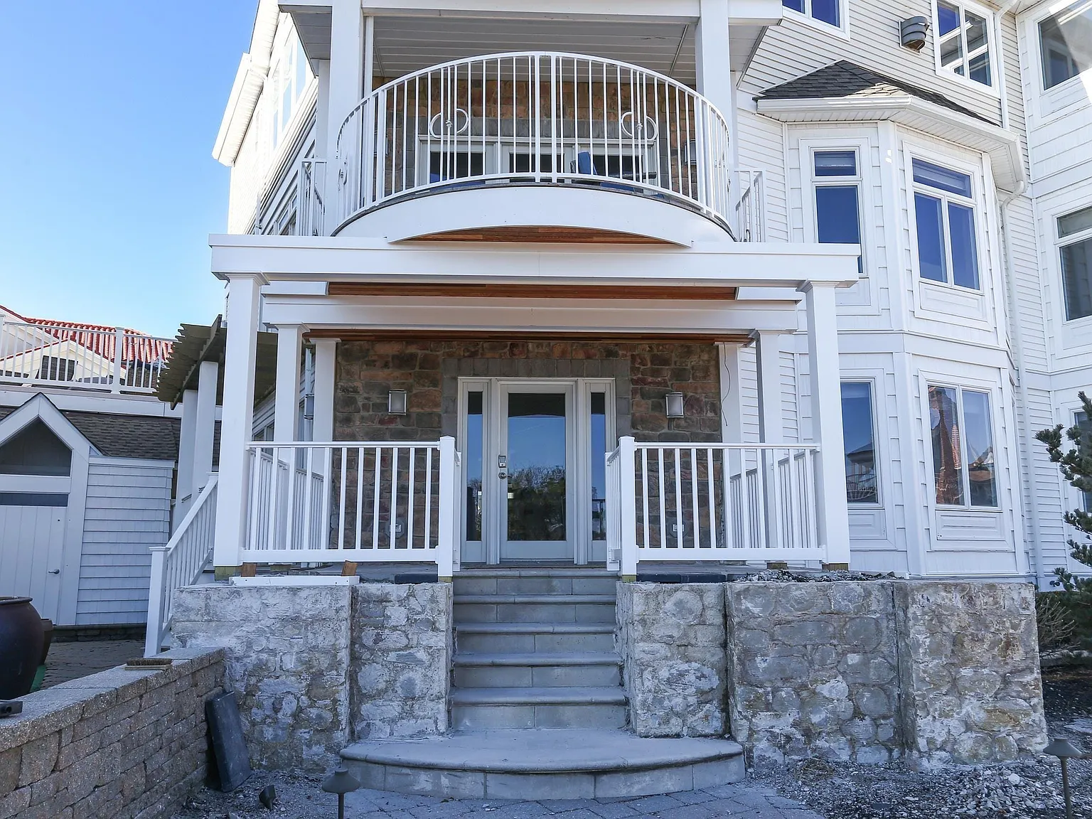 7 bed, 7.0 bath, $17,000 — Photo 2