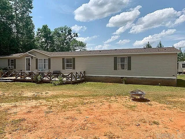 4 bed, 2560 sqft, $1,175 — Photo 2