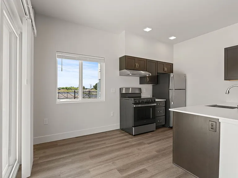 Fairways Apartments — Photo 22