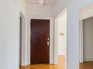 524 W Diversey Pkwy, Chicago, IL 60614