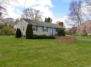 673 Cutspring Rd, Stratford, CT 06614