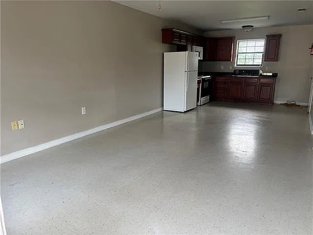 2 bed, 1.0 bath, 850 sqft, $850 — Photo 2
