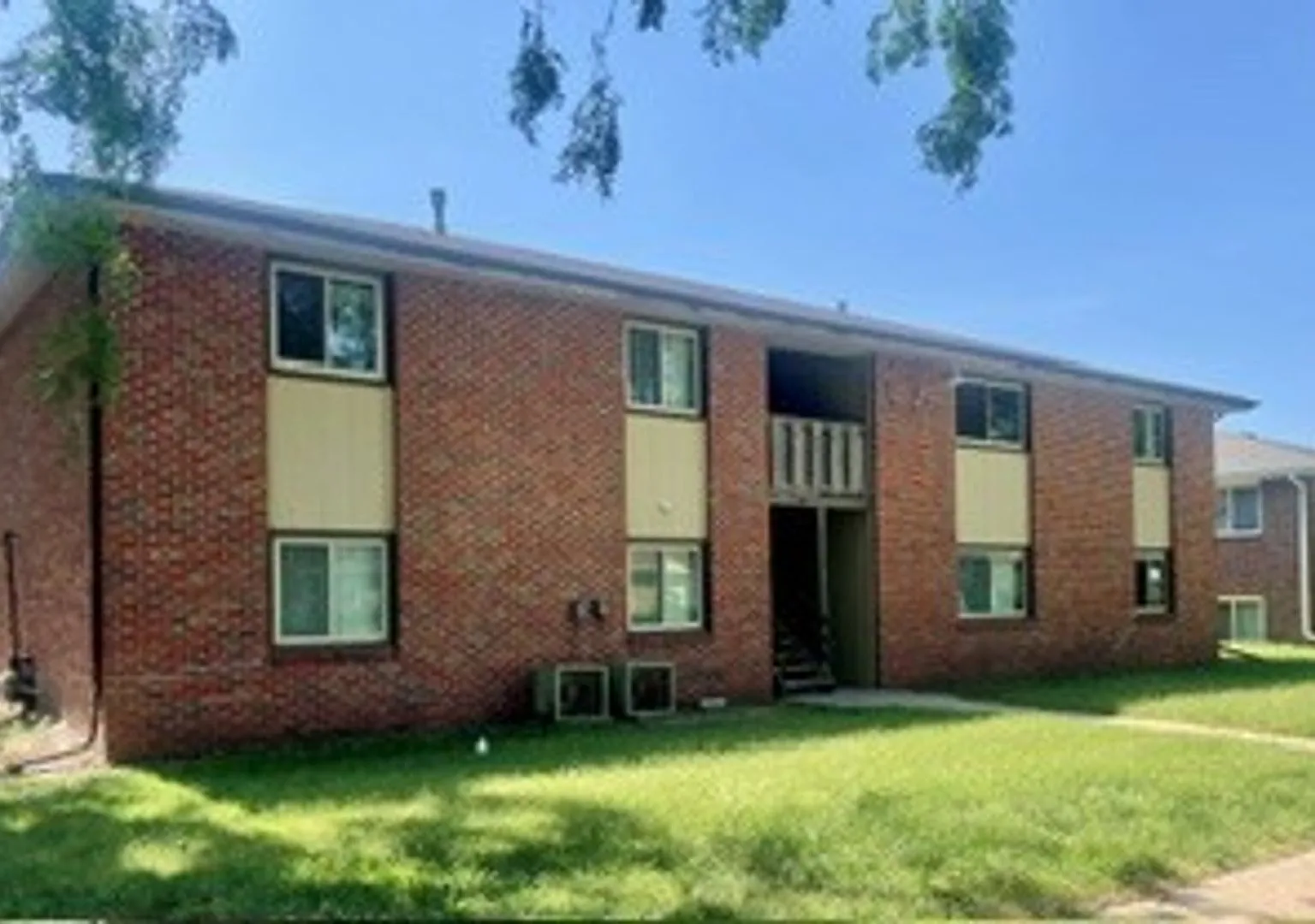 3831 St. Paul Ave. Apartments — Photo 2