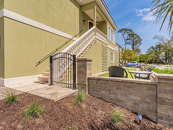 5th image of 90 Sandcastle Court