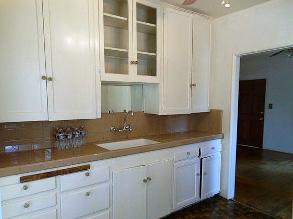 5th image of 10554 Mather Ave
