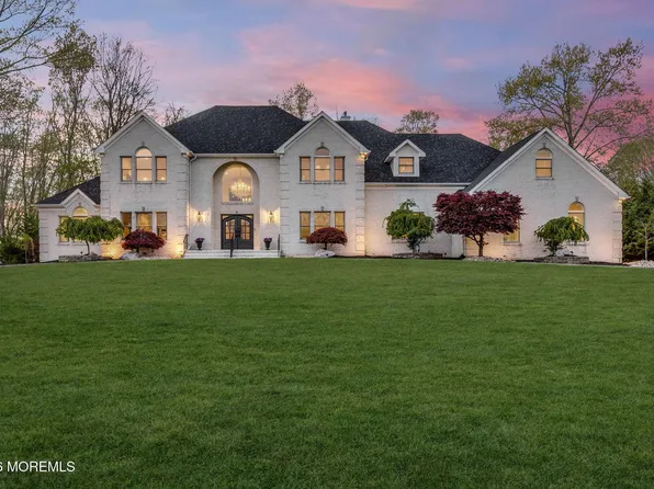 21 Appaloosa Drive, Manalapan, NJ 07726